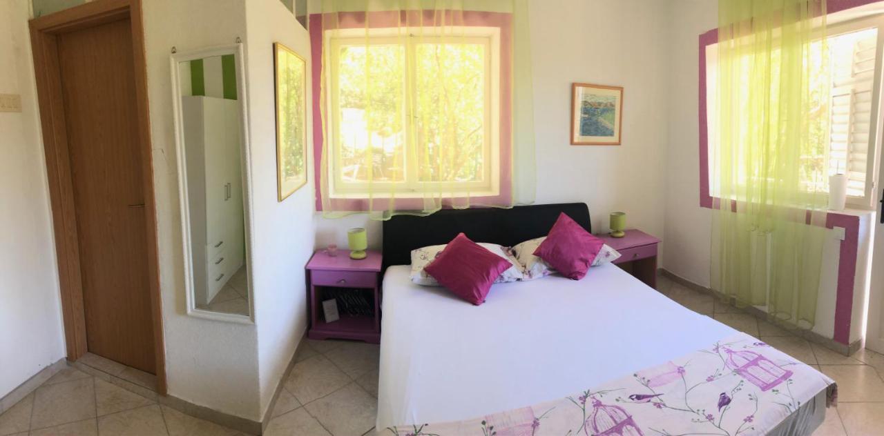 Family Stakic Lägenhet Baška Voda Exteriör bild