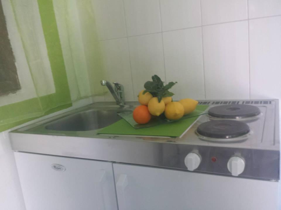 Family Stakic Lägenhet Baška Voda Exteriör bild