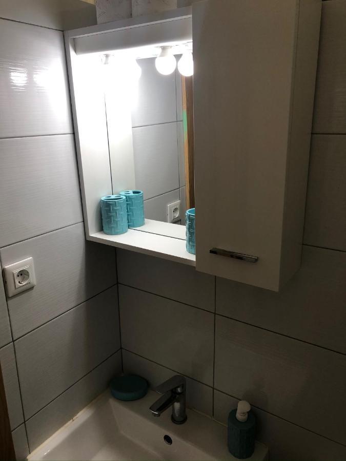 Family Stakic Lägenhet Baška Voda Exteriör bild